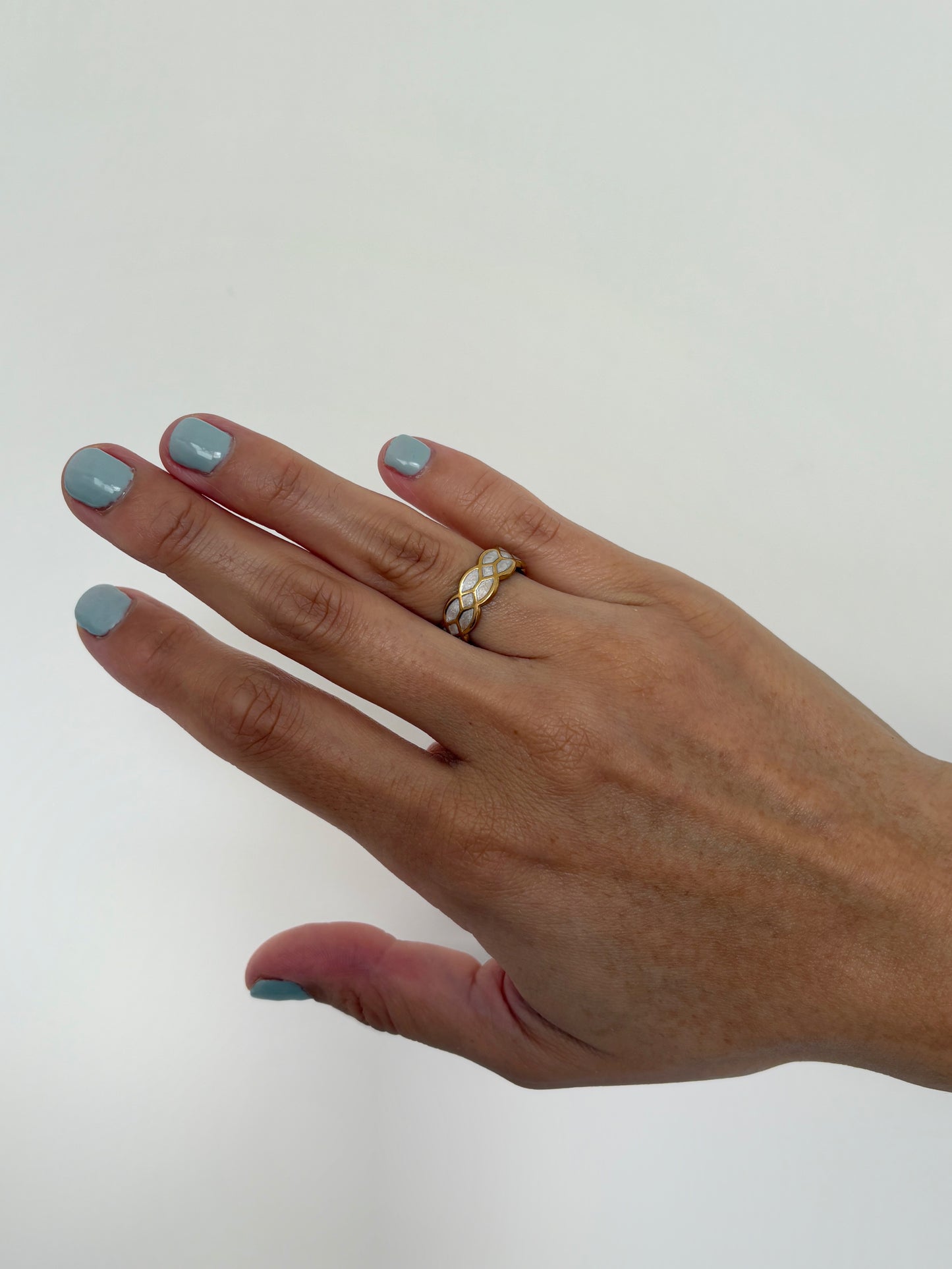 Anillo oro calma