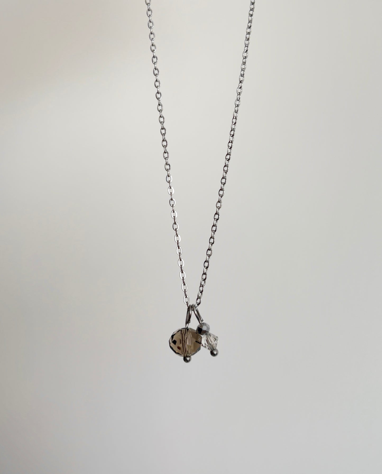 collar sombra clara