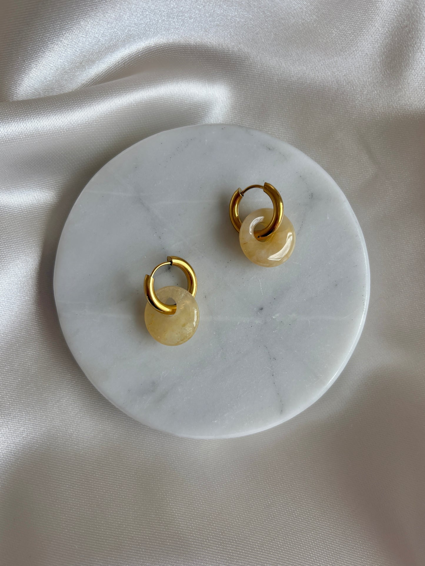 Miel hoops dorados