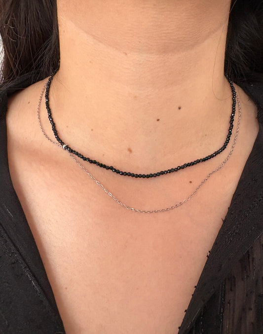 collar aura negra
