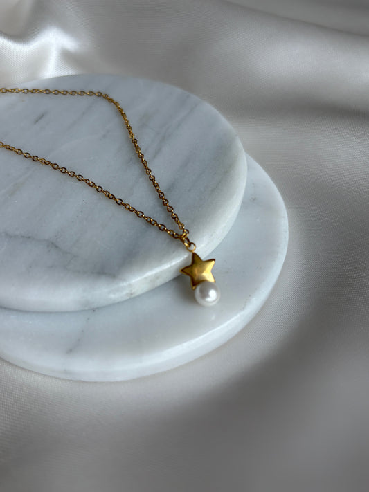 Collar perlina