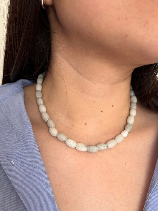 Collar nube gris