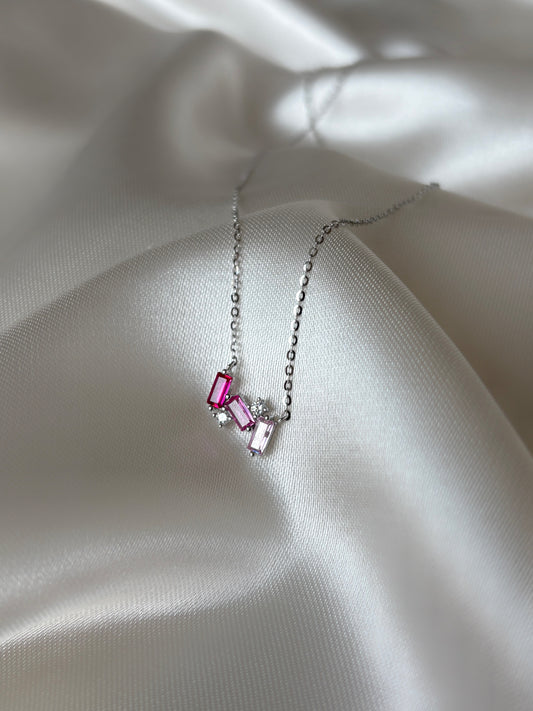 collar Alix en rosa