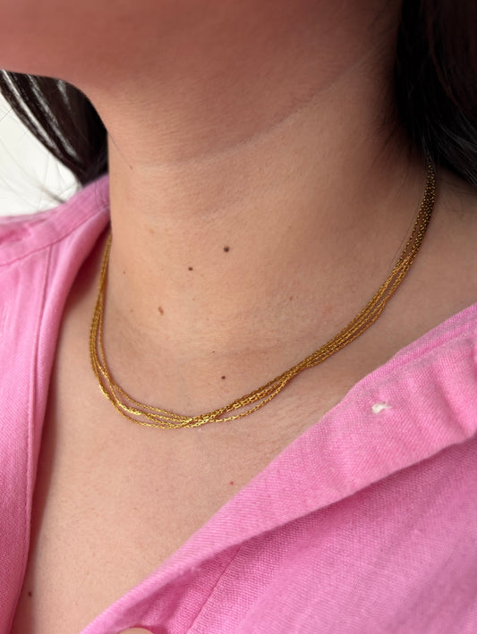 collar cuatro hilos