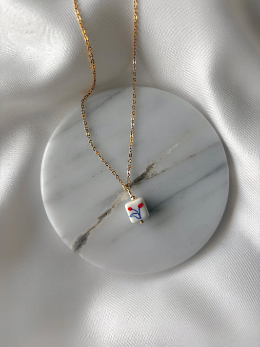 collar amapola